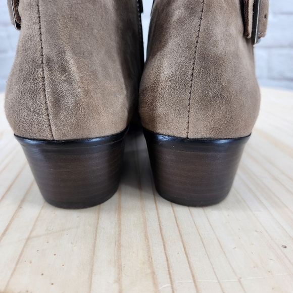 Steve Madden Prizzze Suede Ankle Block Heel Boots Taupe 7.5 - Picture 3 of 15